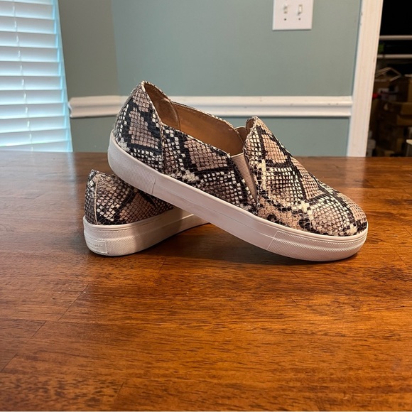 Kate Spade Ginger snake print leather slip on shoes size 9.5 - Picture 1 of 13
